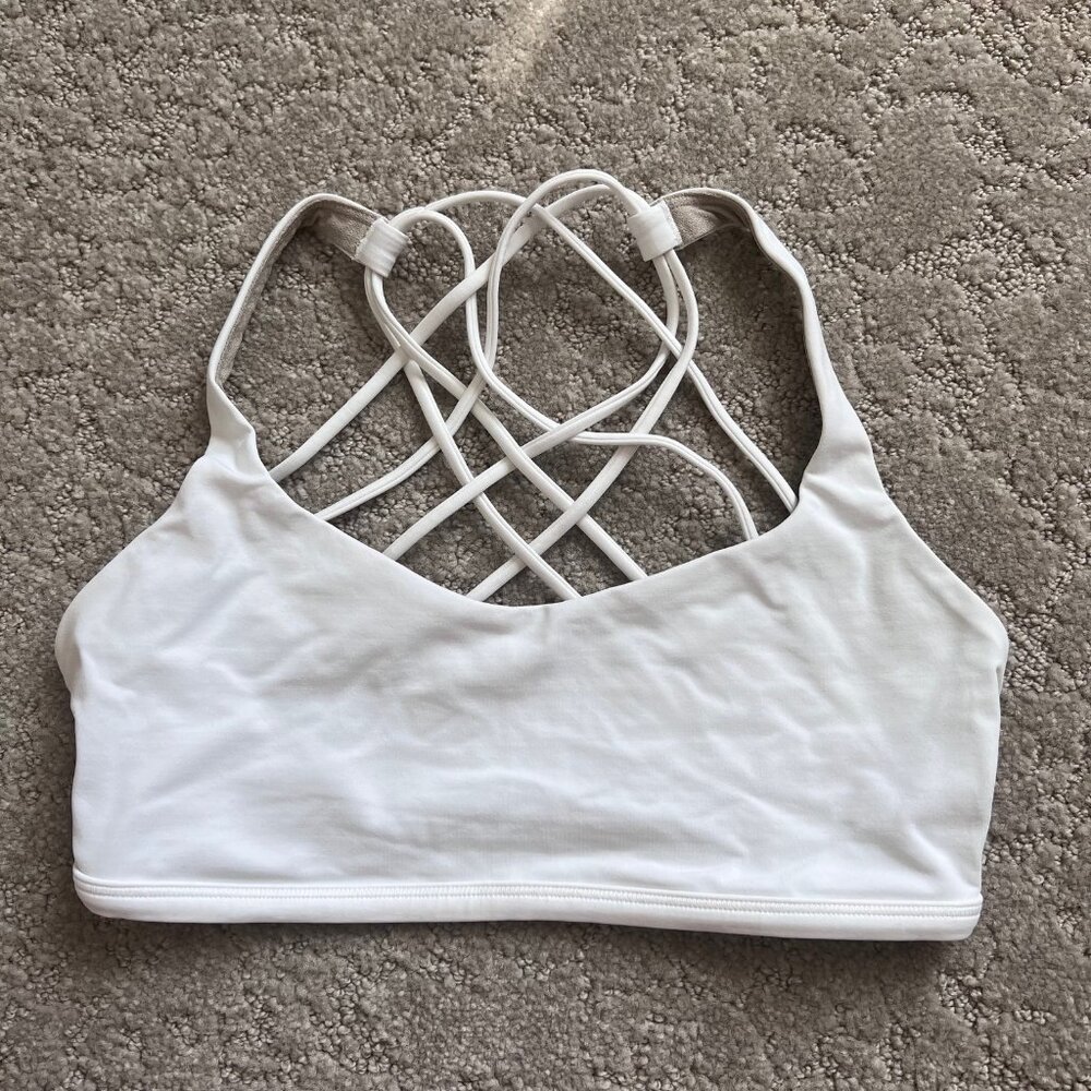 Lululemon Free to Be Bra Size 6 - White